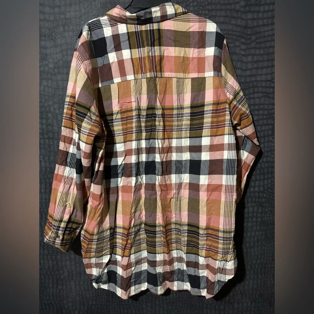 Madewell long sleeve button up ✨ - Picture 2 of 3